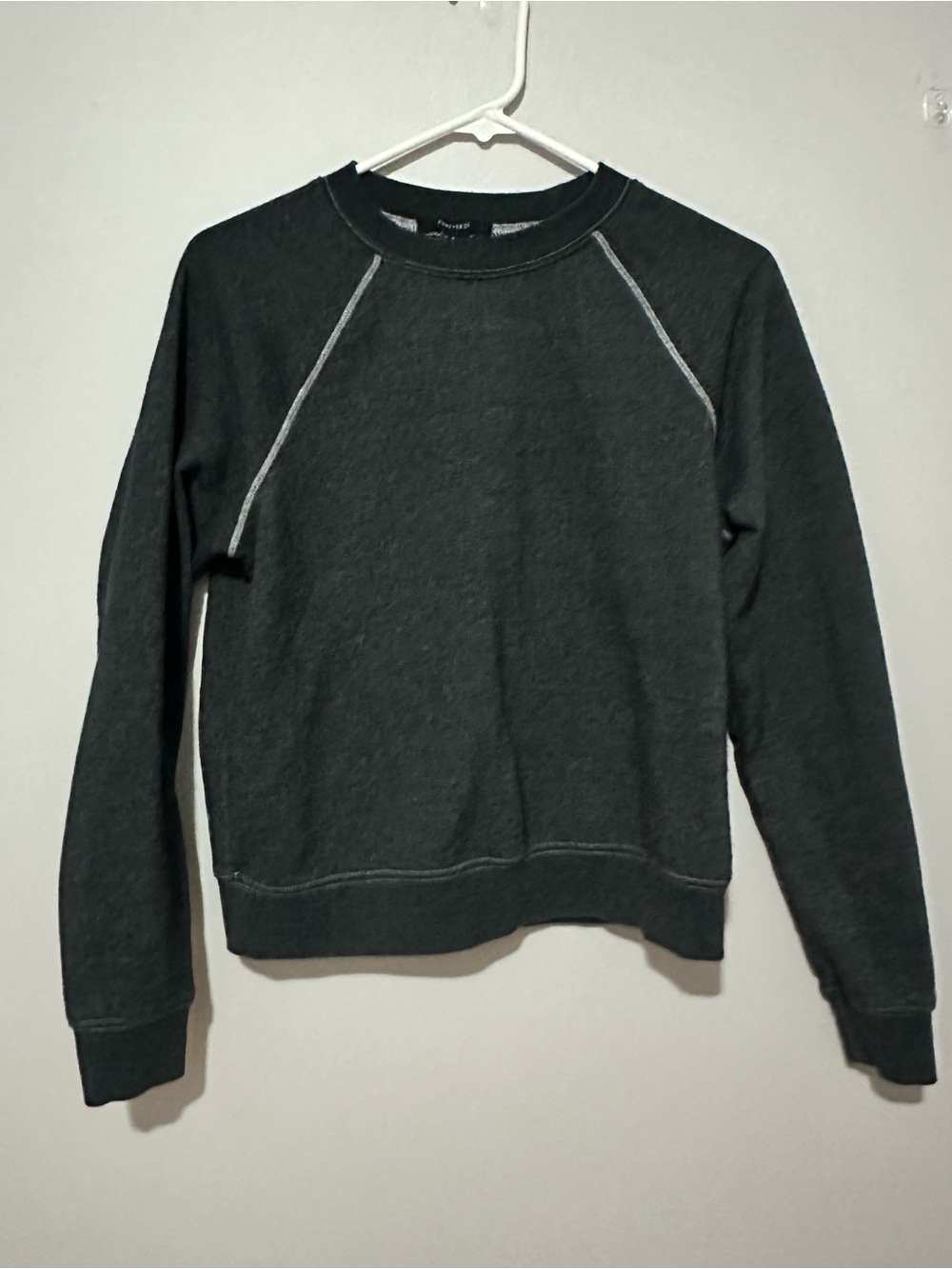 Forever 21 Dark Charcoal Cropped Sweatshirt